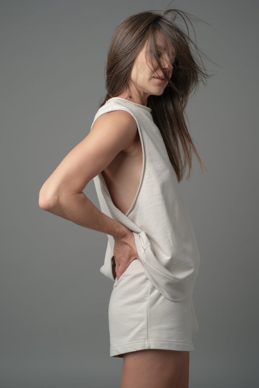 MATSU. 0007 SLEEVELESS TOP – FRENCH TERRY KNIT – CLAY. SIDE VIEW