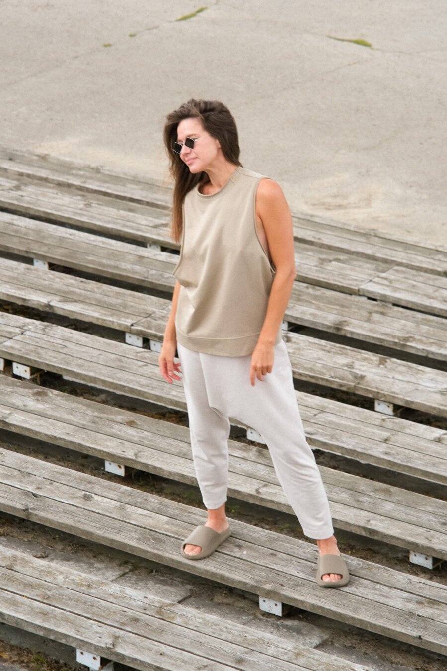 0007 SLEEVELESS TOP – FRENCH TERRY KNIT – DUSTY BEIGE, FRONT VIEW