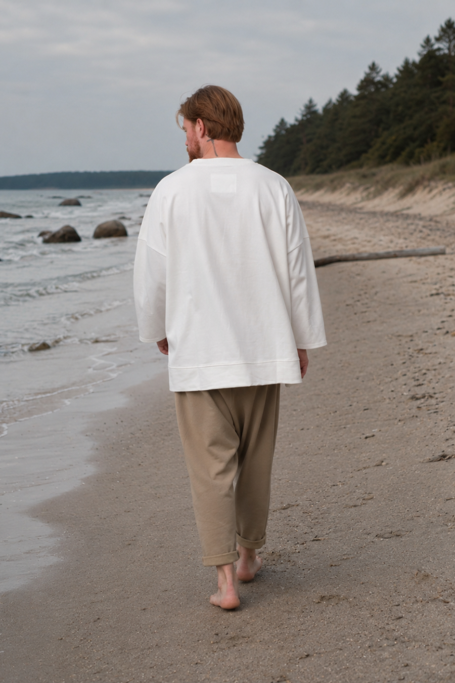 MATSU. 0006 - 3/4 SLEEVE SWEATSHIRT - WHITE. FRONT VIEW